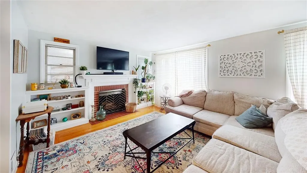 107 Knowles Drive Warwick RI 02888