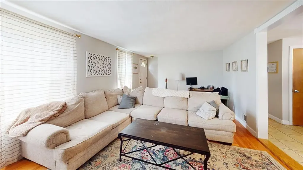 107 Knowles Drive Warwick RI 02888