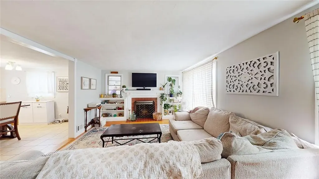 107 Knowles Drive Warwick RI 02888