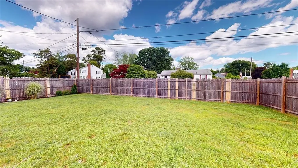107 Knowles Drive Warwick RI 02888