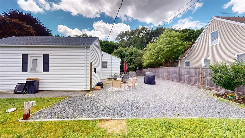 107 Knowles Drive Warwick RI 02888