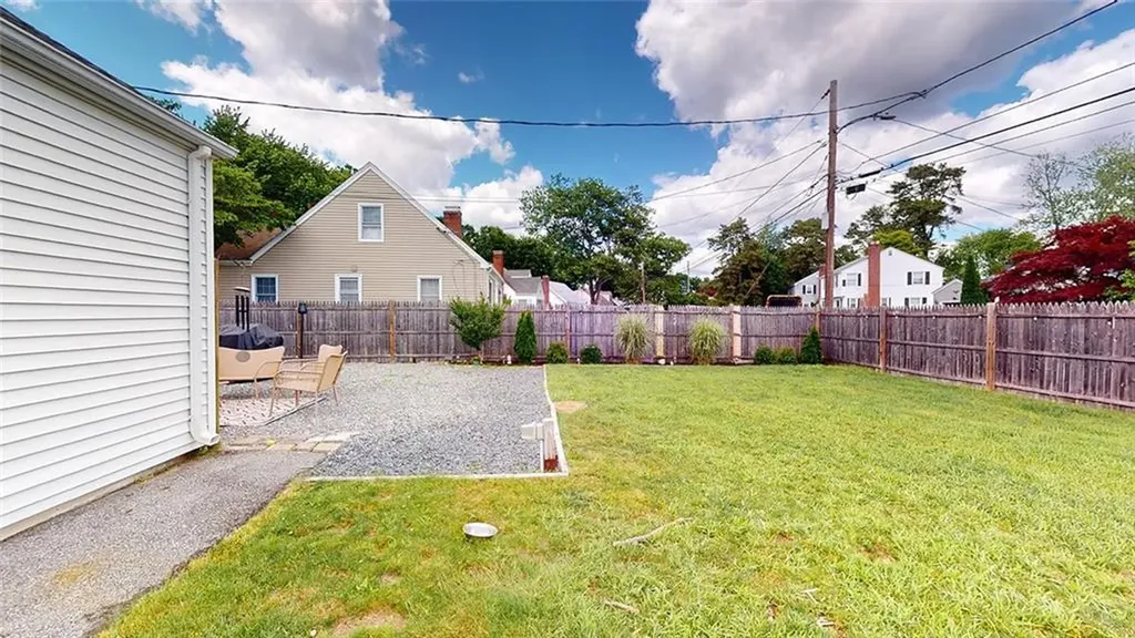 107 Knowles Drive Warwick RI 02888