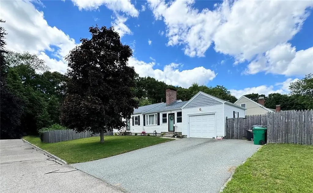 107 Knowles Drive Warwick RI 02888