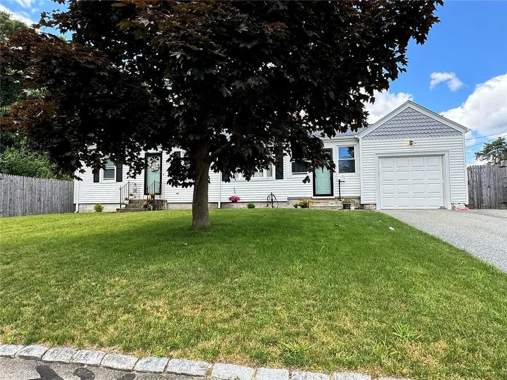 107 Knowles Drive Warwick RI 02888