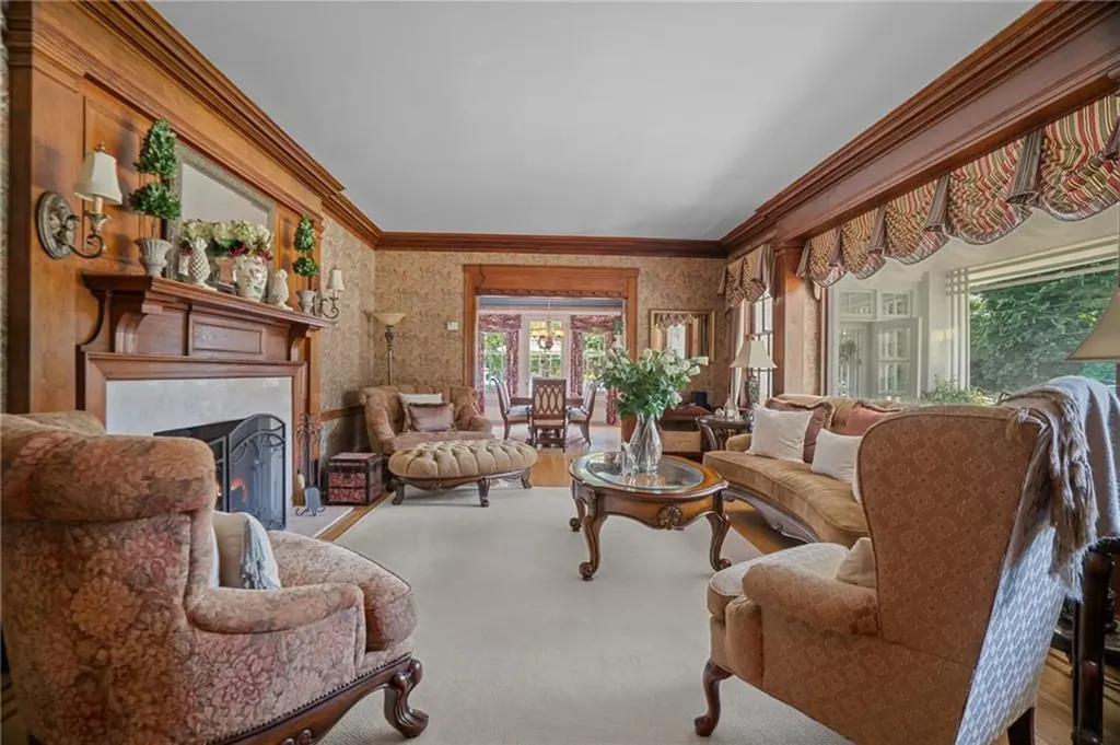 72 Upland Road Woonsocket RI 02895