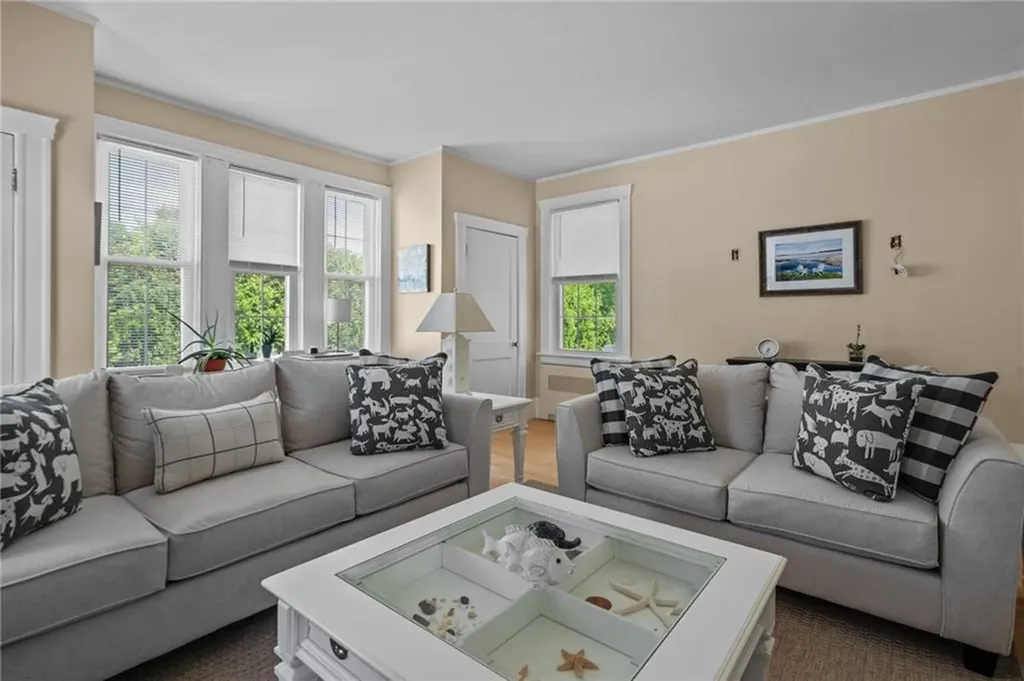 72 Upland Road Woonsocket RI 02895