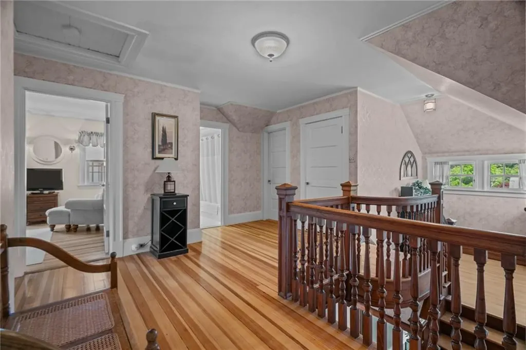 72 Upland Road Woonsocket RI 02895
