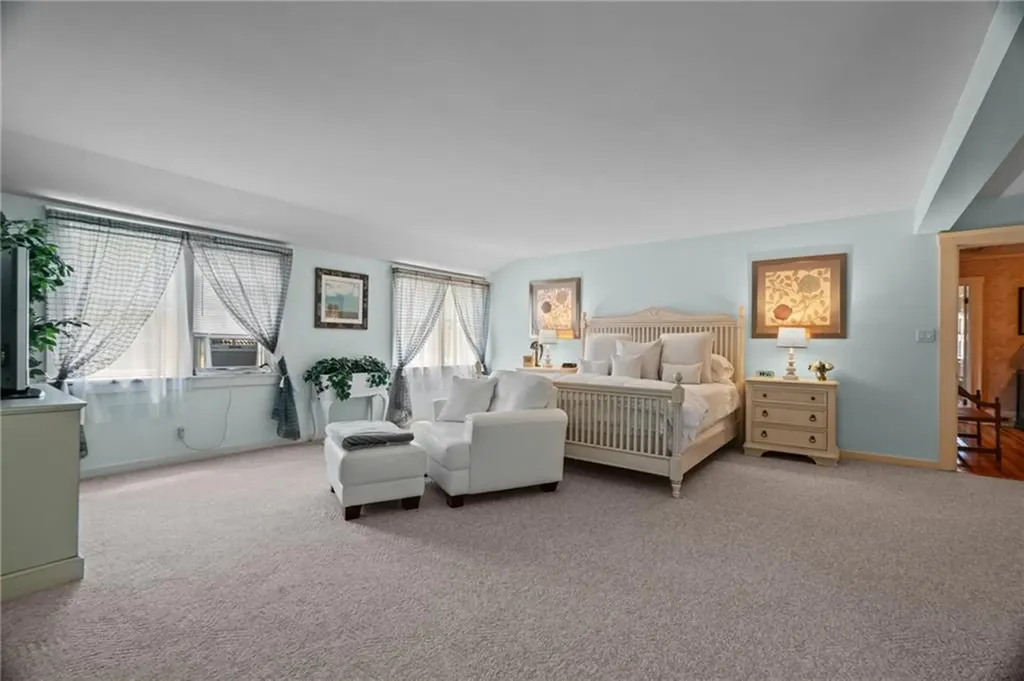 72 Upland Road Woonsocket RI 02895