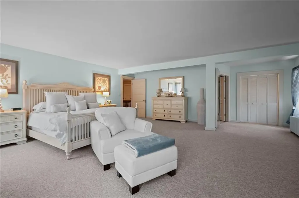 72 Upland Road Woonsocket RI 02895