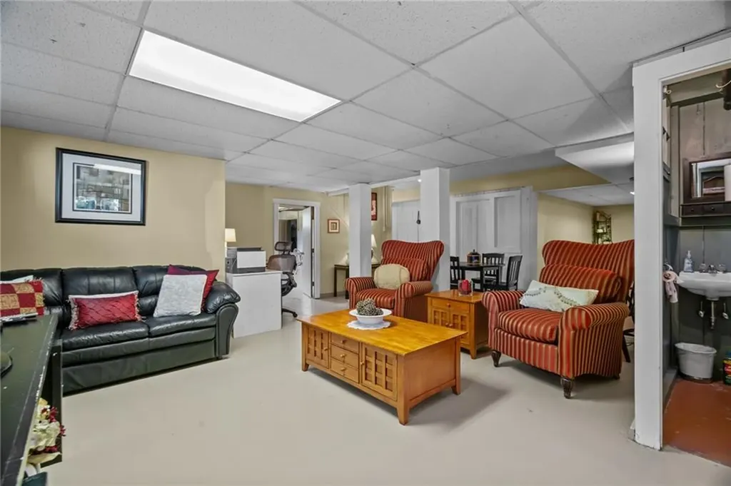 72 Upland Road Woonsocket RI 02895
