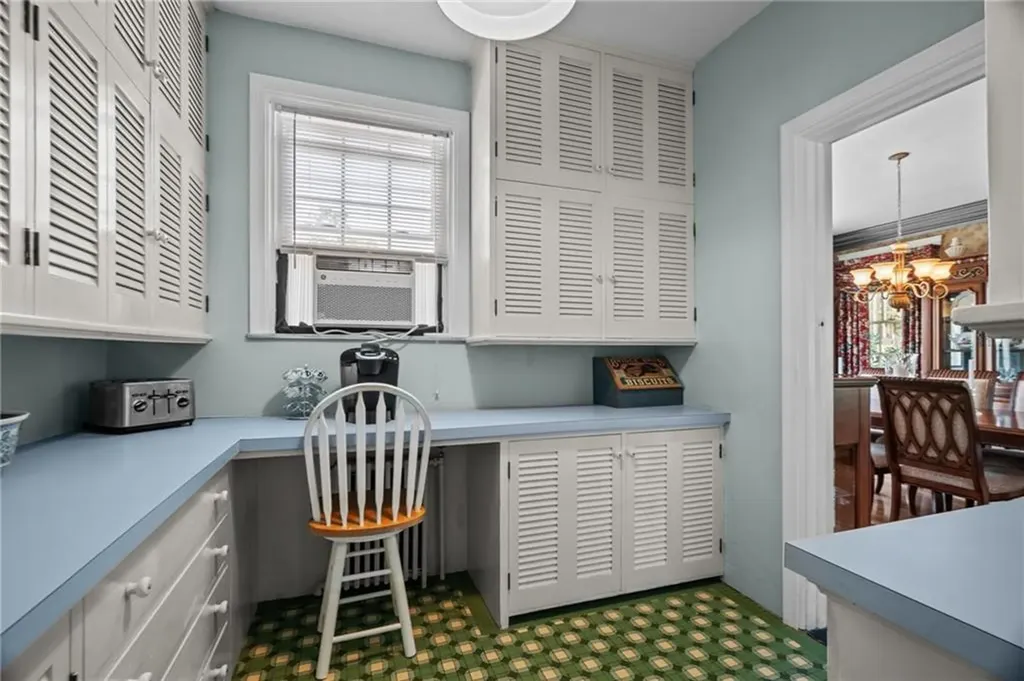 72 Upland Road Woonsocket RI 02895