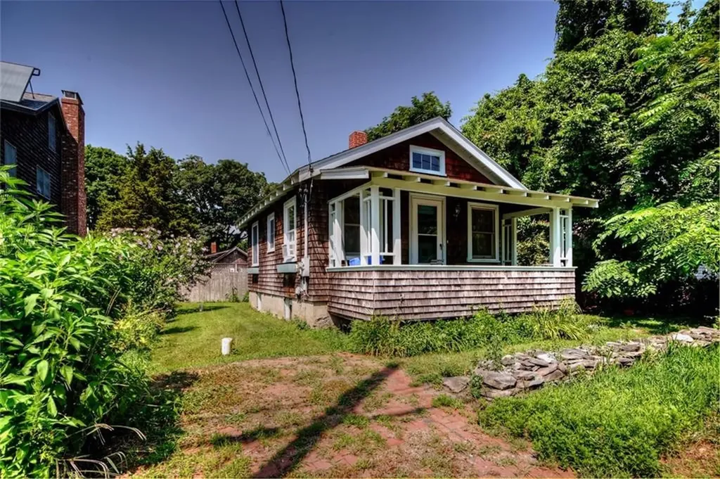 4 Swinburne Street Jamestown RI 02835