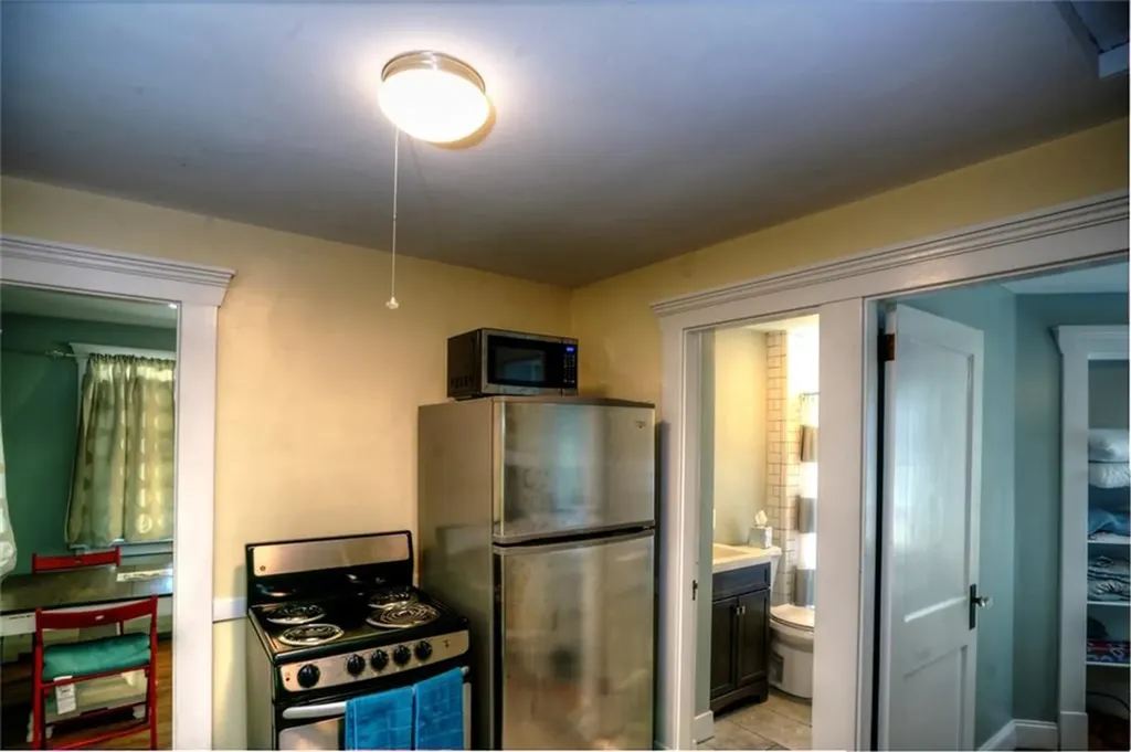 4 Swinburne Street Jamestown RI 02835