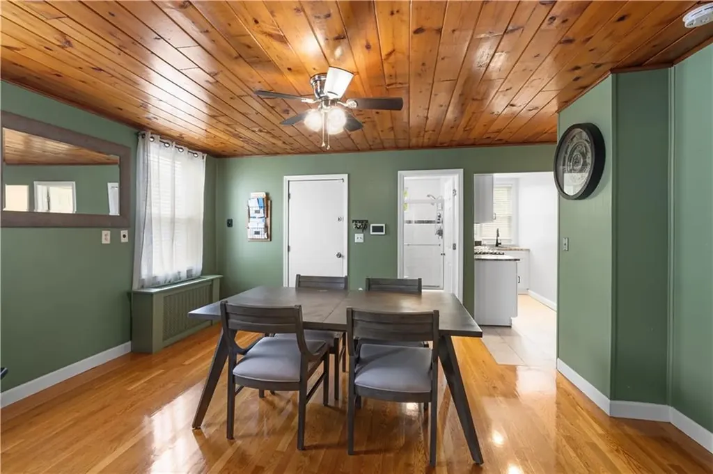 572 Admiral Street Providence RI 02908