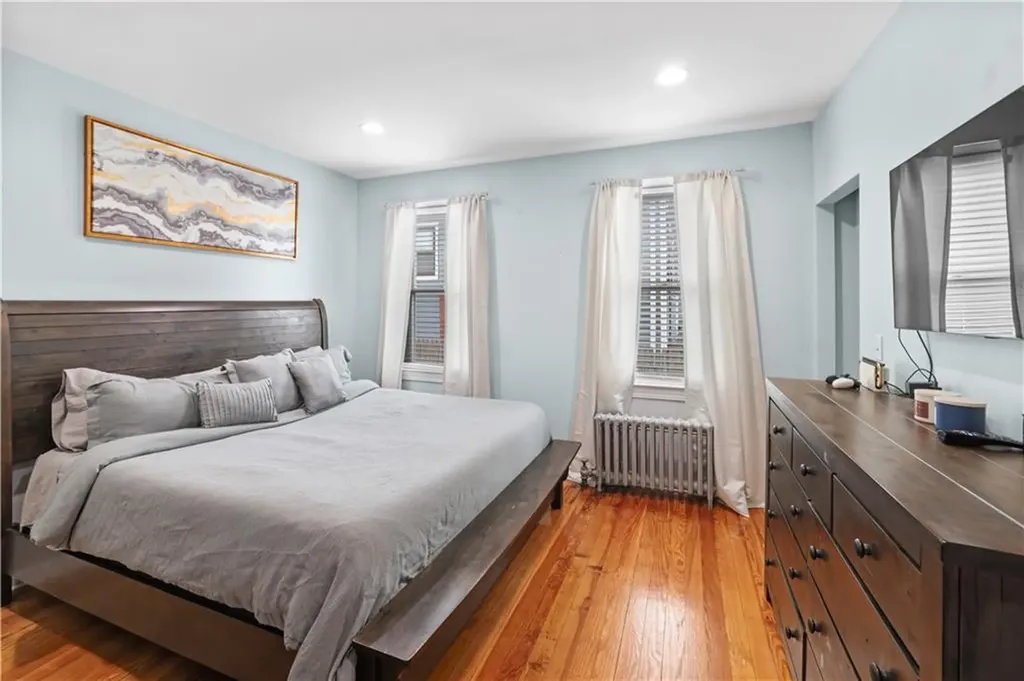 572 Admiral Street Providence RI 02908