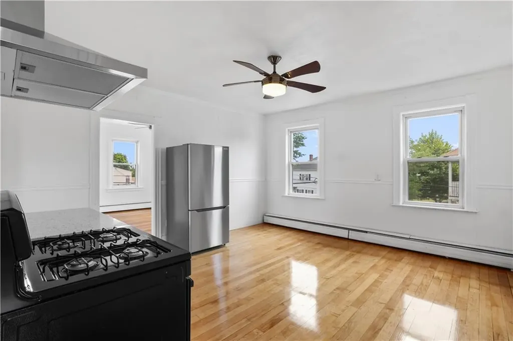 572 Admiral Street Providence RI 02908
