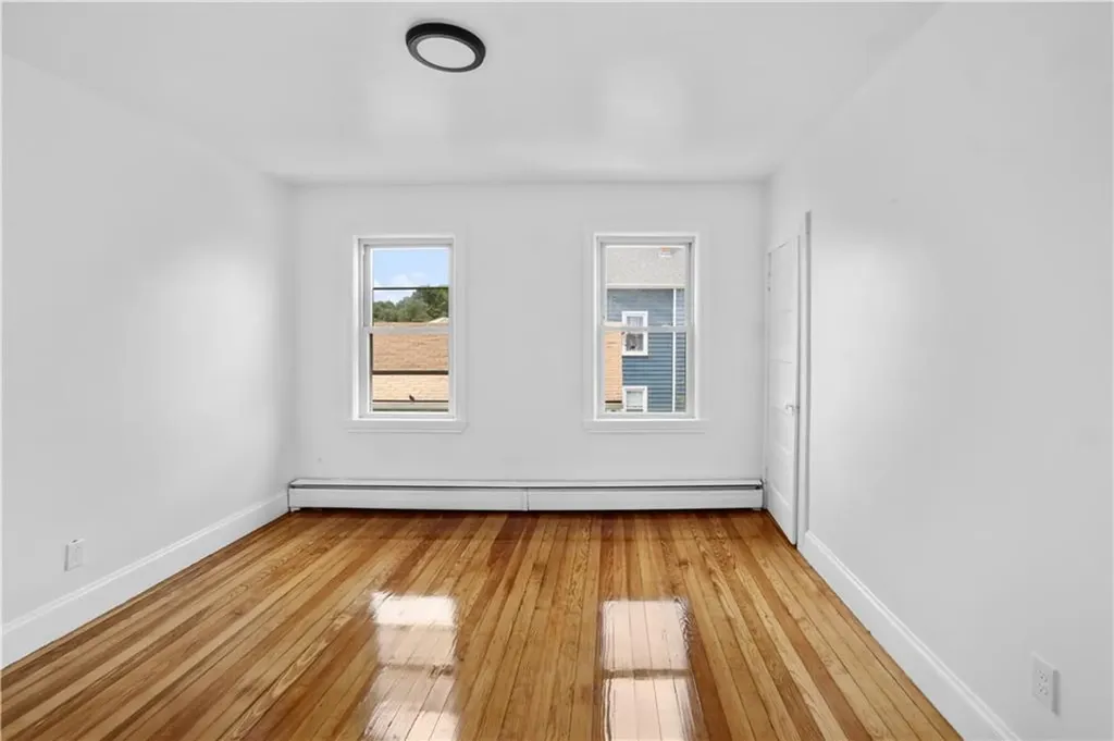 572 Admiral Street Providence RI 02908