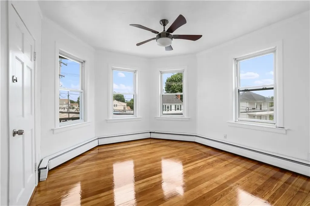 572 Admiral Street Providence RI 02908