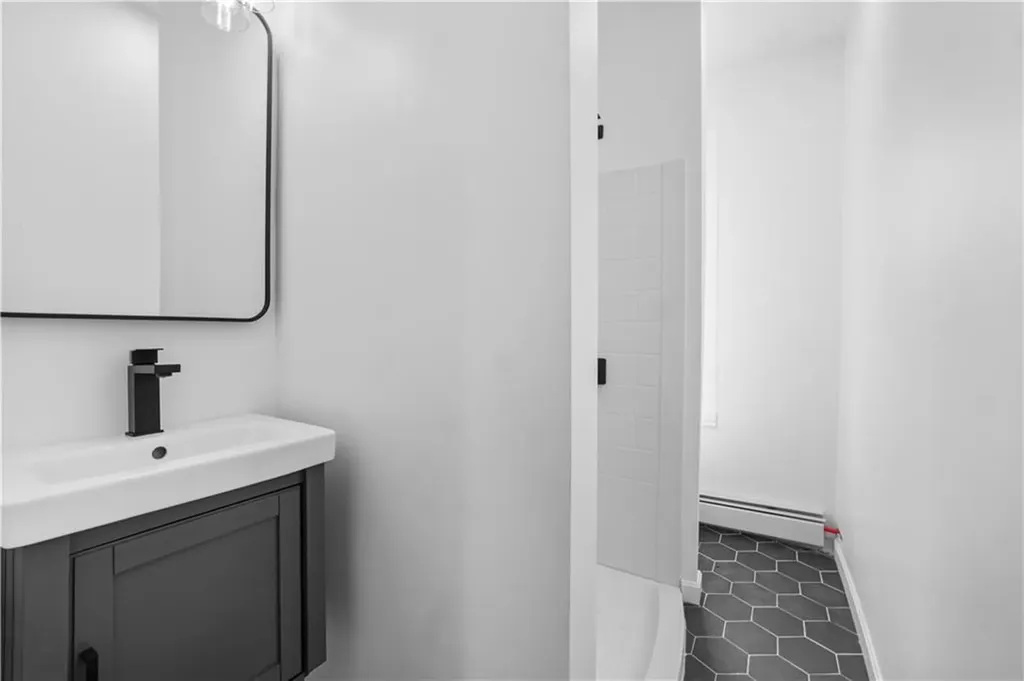572 Admiral Street Providence RI 02908