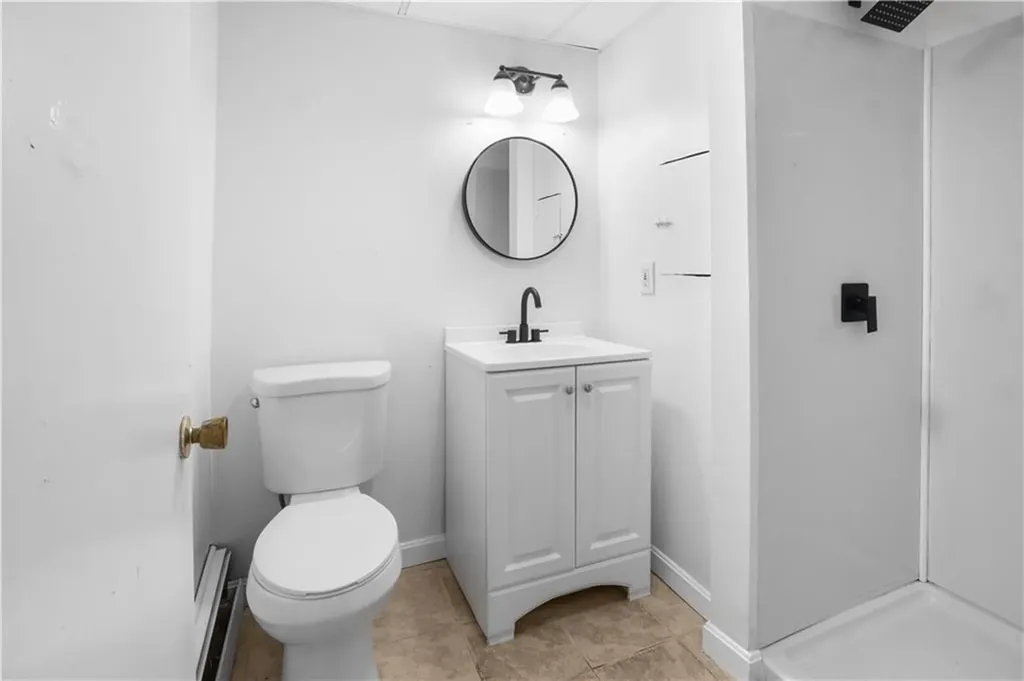 572 Admiral Street Providence RI 02908