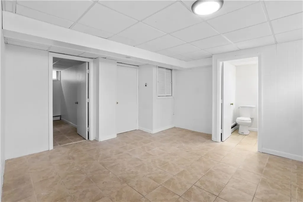 572 Admiral Street Providence RI 02908