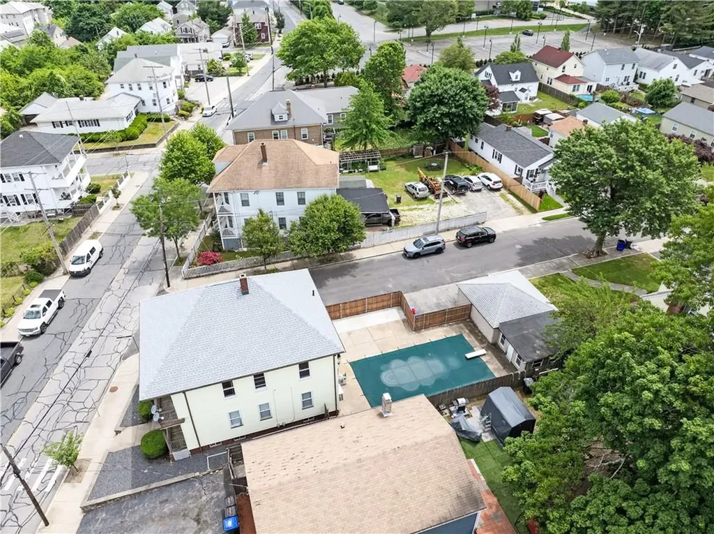 572 Admiral Street Providence RI 02908