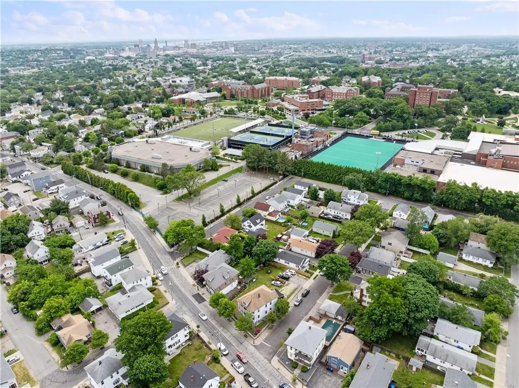 572 Admiral Street Providence RI 02908
