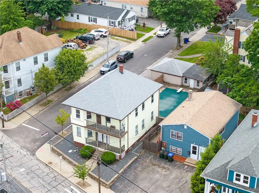 572 Admiral Street Providence RI 02908