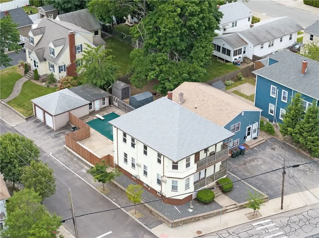 572 Admiral Street Providence RI 02908