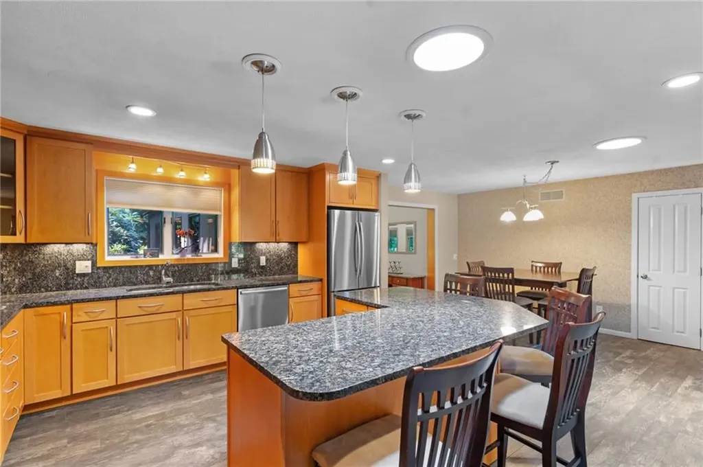 65 Apple House Drive Cranston RI 02921