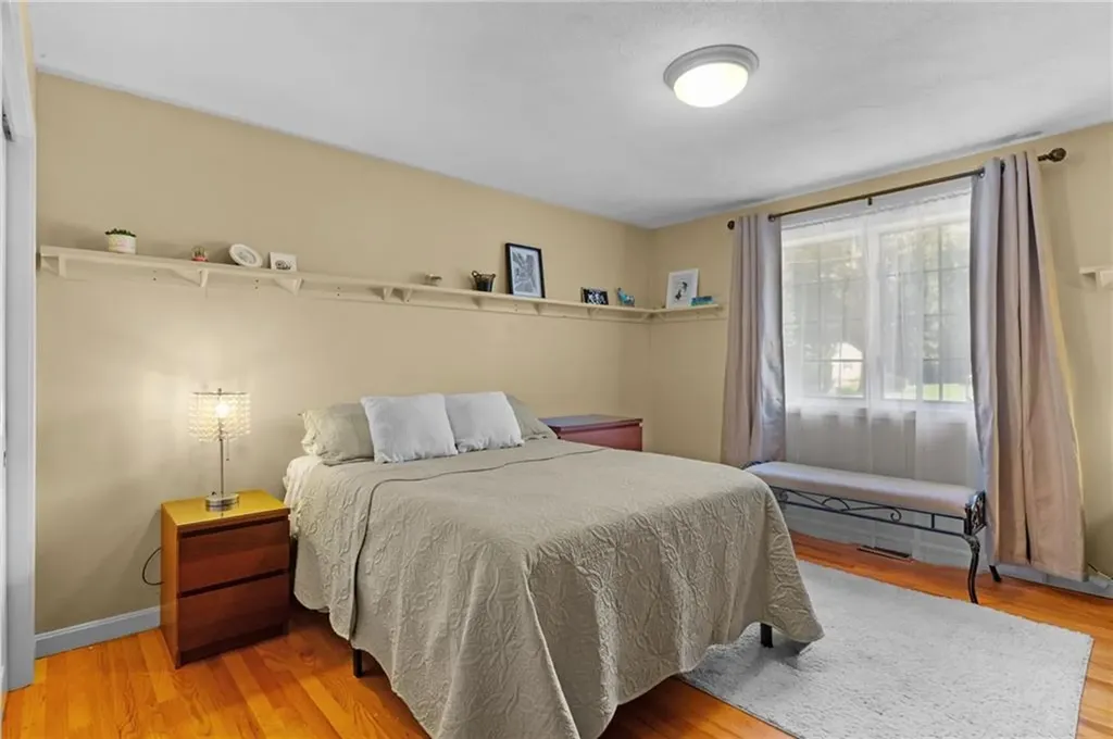 65 Apple House Drive Cranston RI 02921