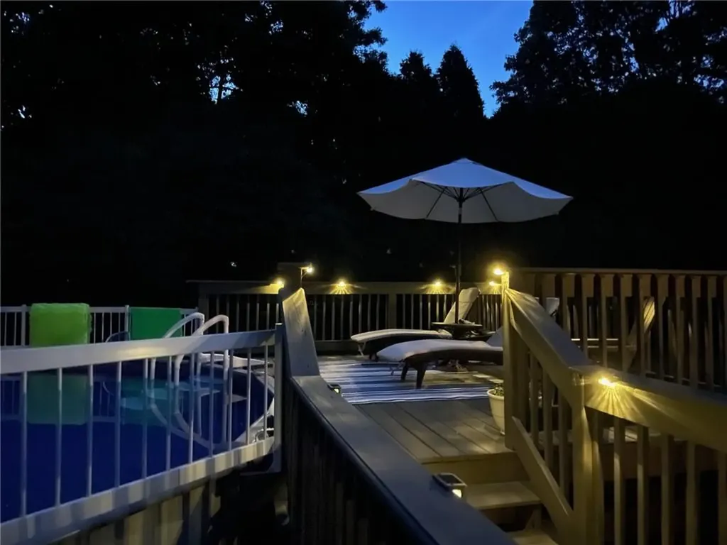 65 Apple House Drive Cranston RI 02921
