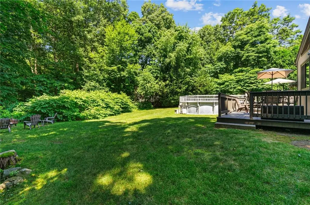 65 Apple House Drive Cranston RI 02921
