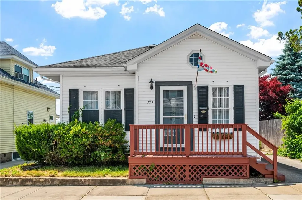 195 Elmore Avenue Woonsocket RI 02895