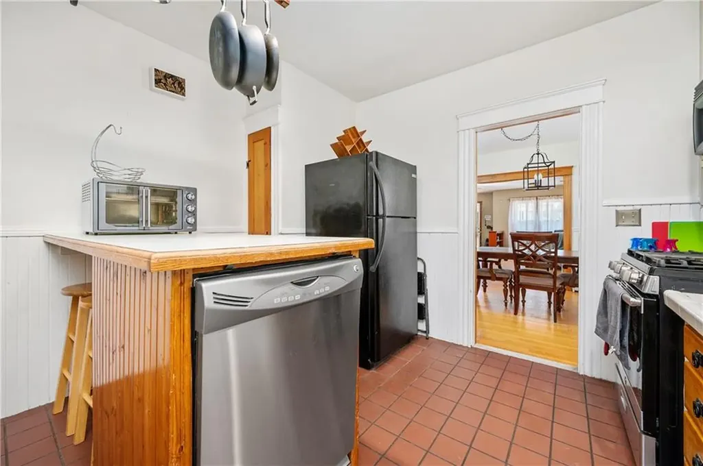 195 Elmore Avenue Woonsocket RI 02895