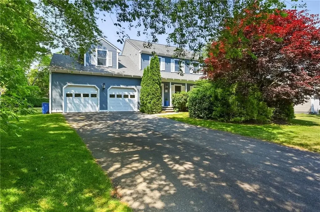 12 Wedgewood Drive Middletown RI 02842