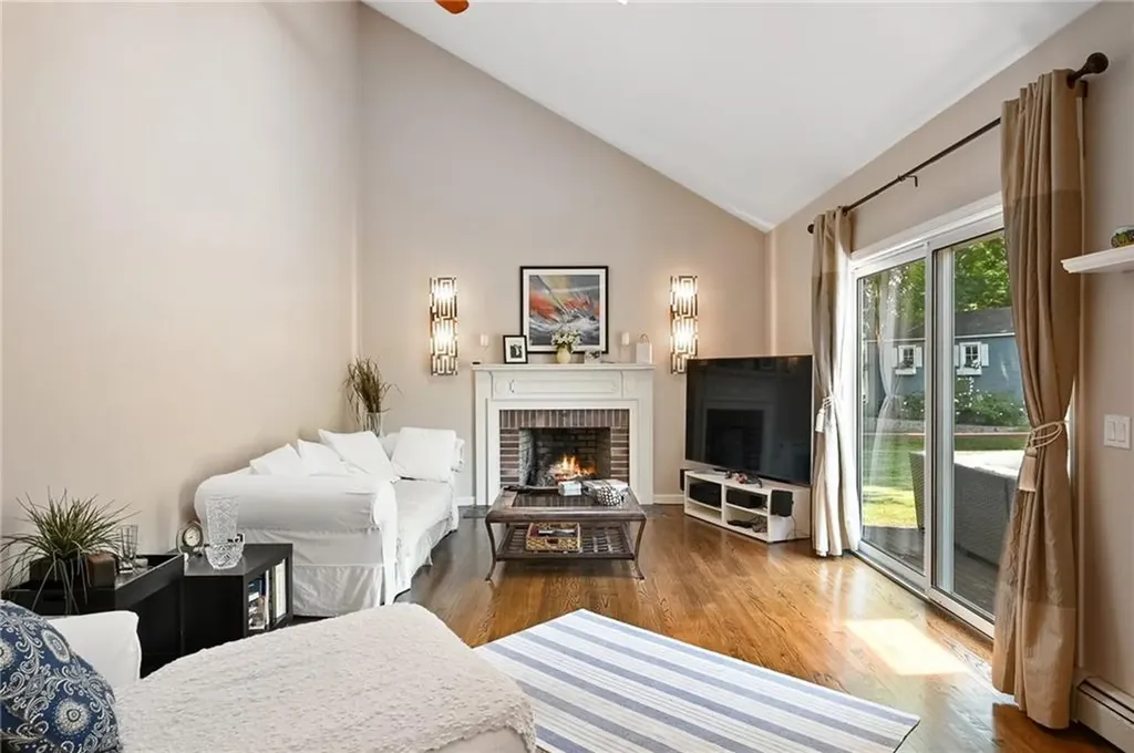 12 Wedgewood Drive Middletown RI 02842