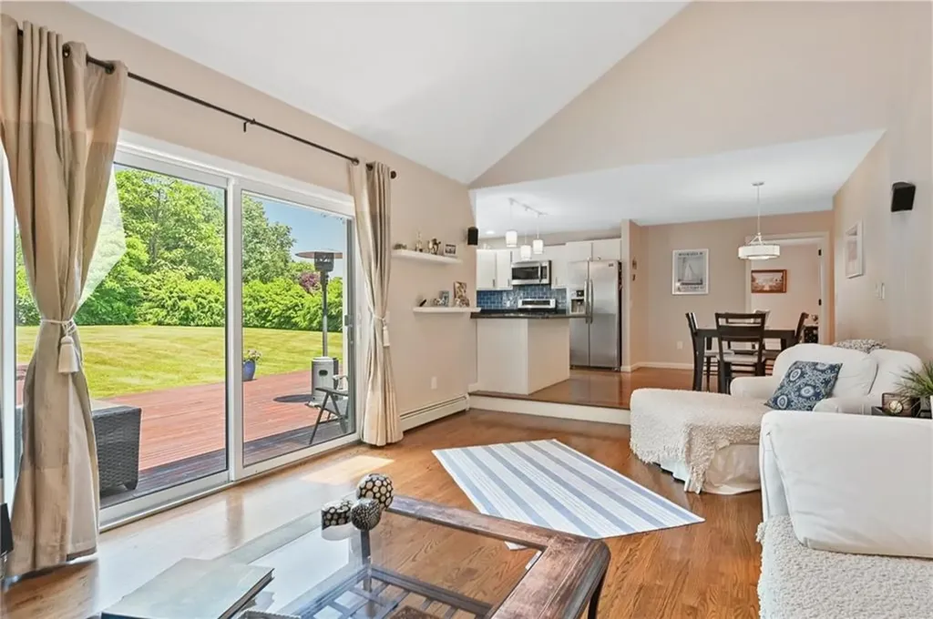 12 Wedgewood Drive Middletown RI 02842