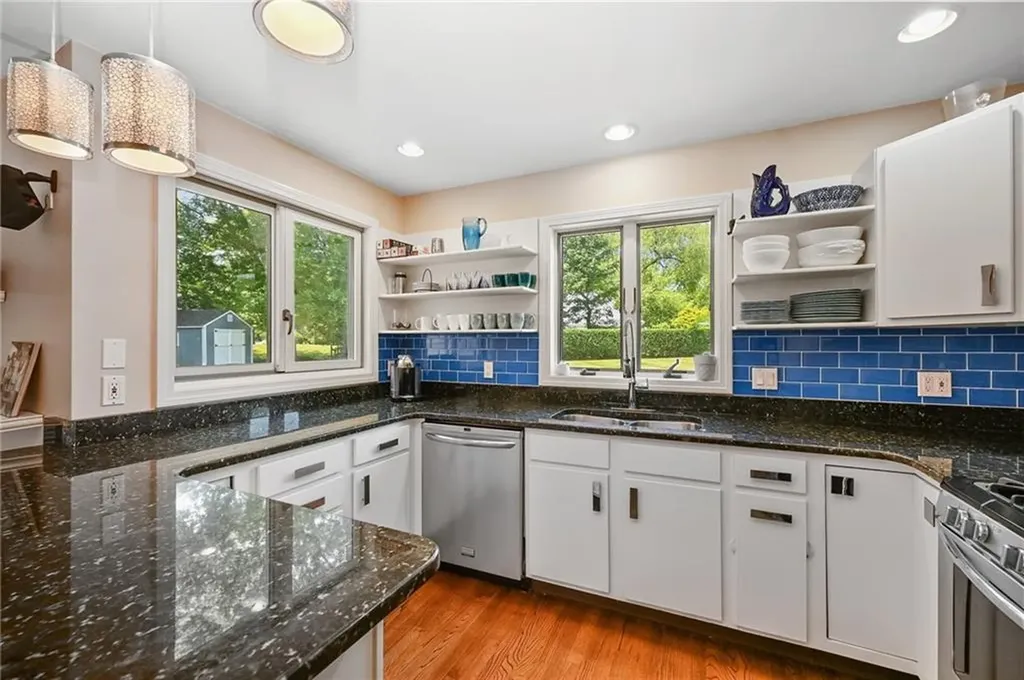 12 Wedgewood Drive Middletown RI 02842
