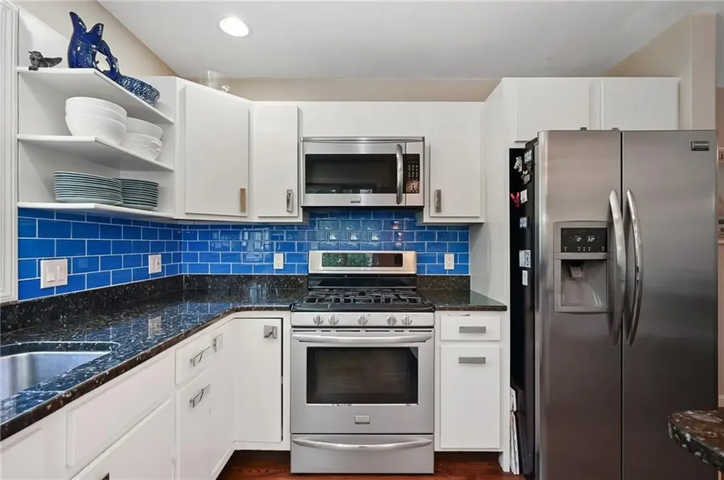 12 Wedgewood Drive Middletown RI 02842