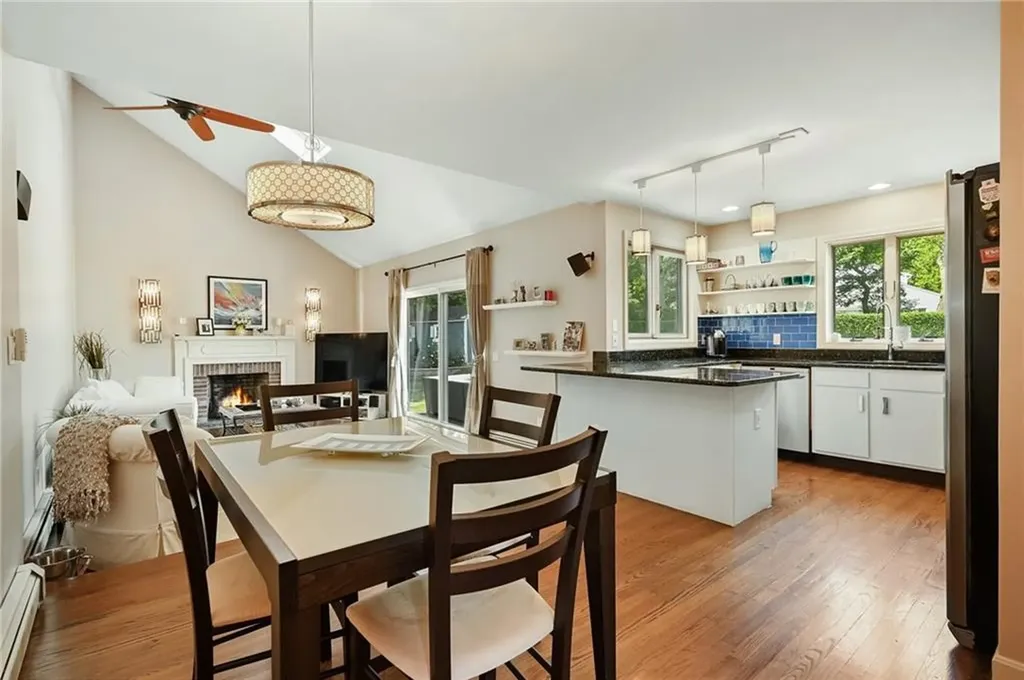 12 Wedgewood Drive Middletown RI 02842
