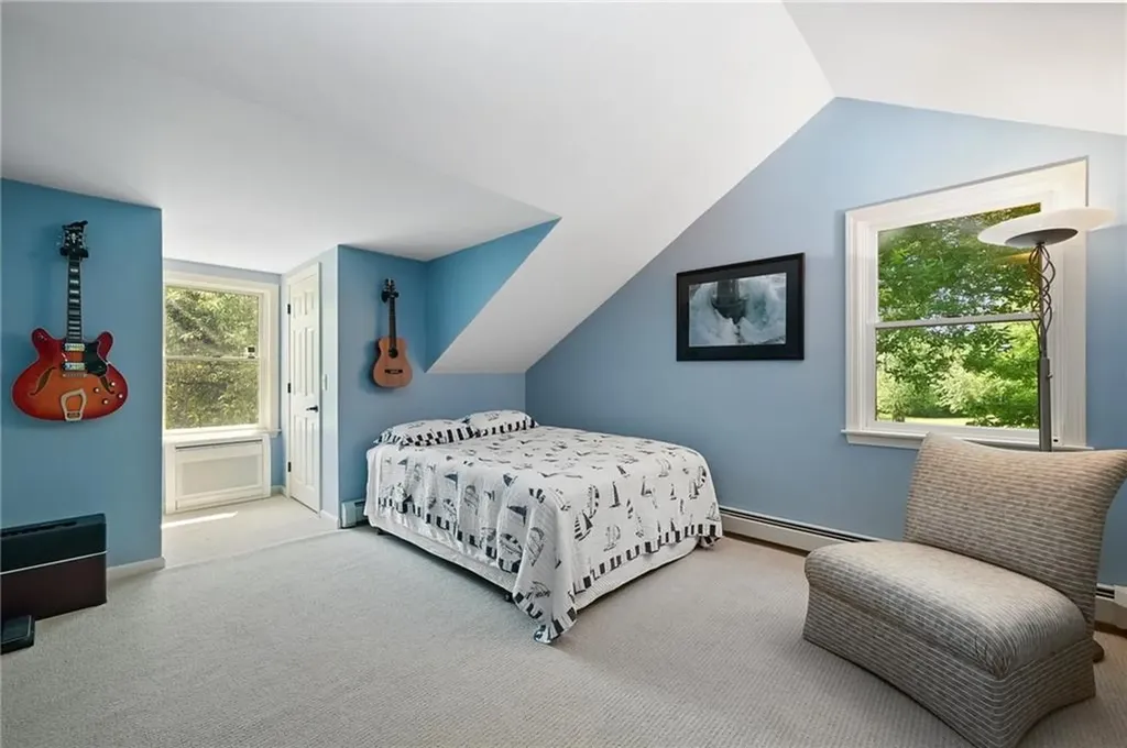 12 Wedgewood Drive Middletown RI 02842