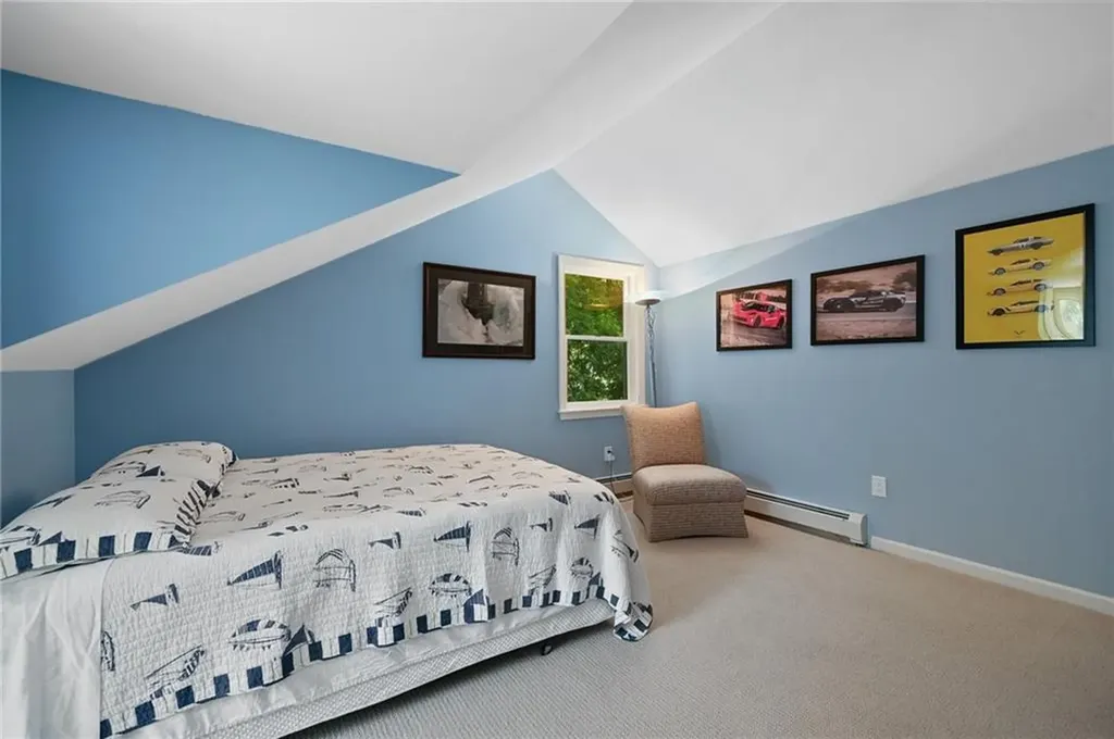 12 Wedgewood Drive Middletown RI 02842