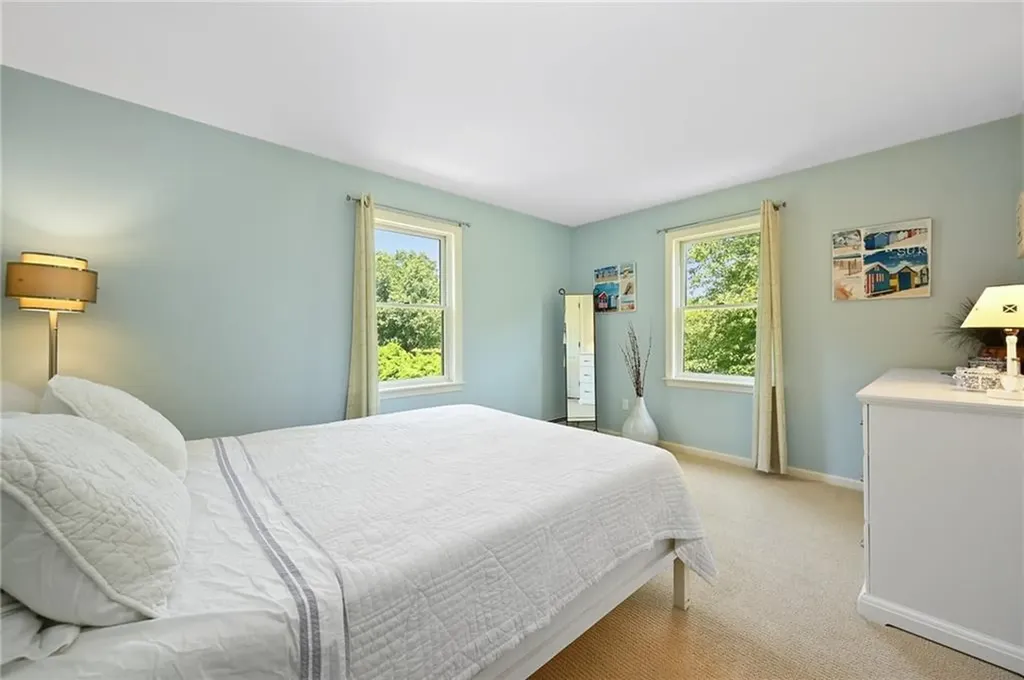 12 Wedgewood Drive Middletown RI 02842