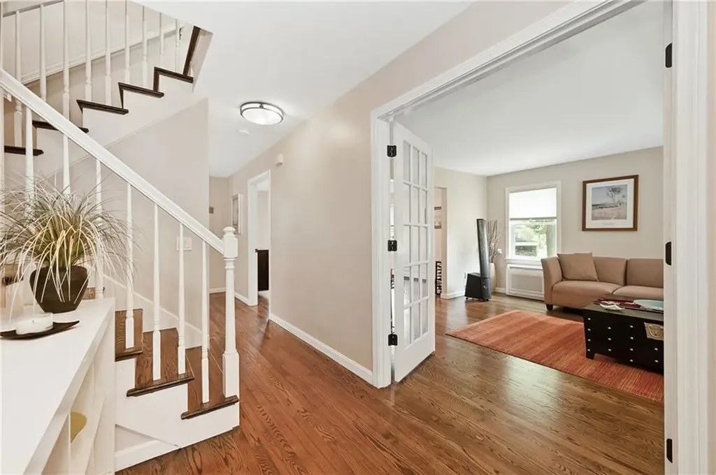 12 Wedgewood Drive Middletown RI 02842