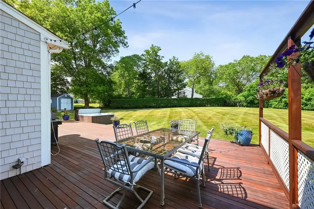 12 Wedgewood Drive Middletown RI 02842