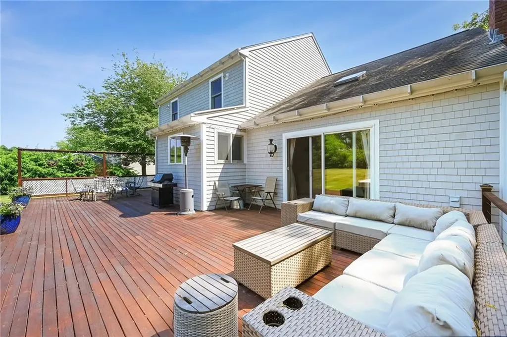 12 Wedgewood Drive Middletown RI 02842