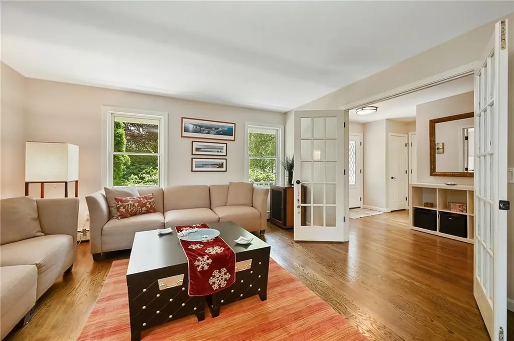 12 Wedgewood Drive Middletown RI 02842