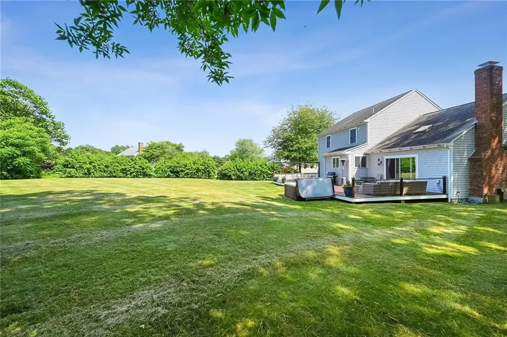 12 Wedgewood Drive Middletown RI 02842