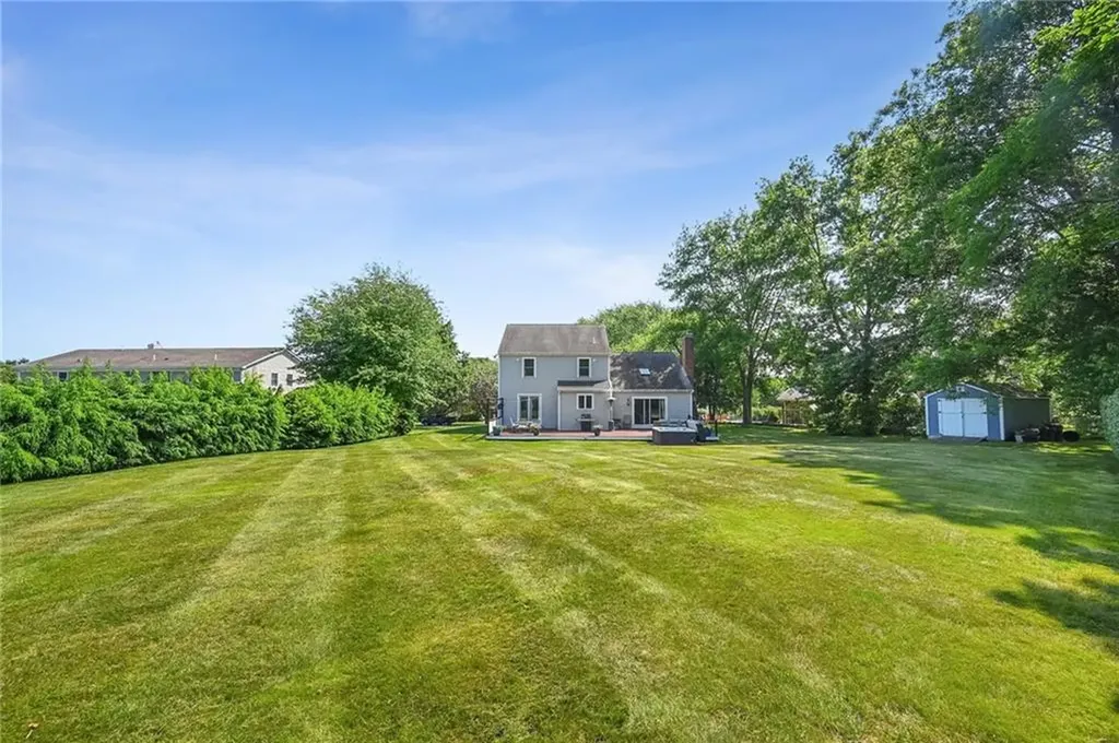12 Wedgewood Drive Middletown RI 02842